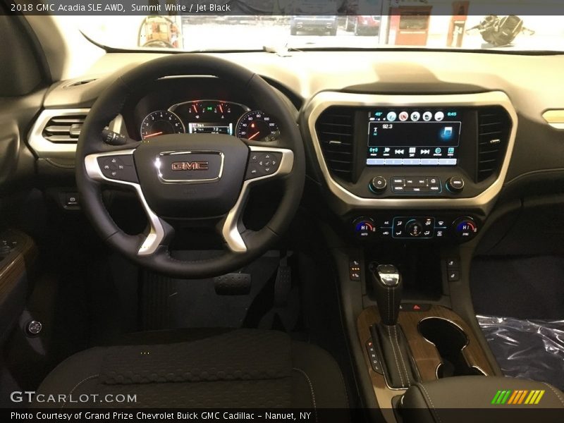 Summit White / Jet Black 2018 GMC Acadia SLE AWD
