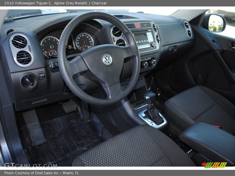 Alpine Grey Metallic / Charcoal 2010 Volkswagen Tiguan S