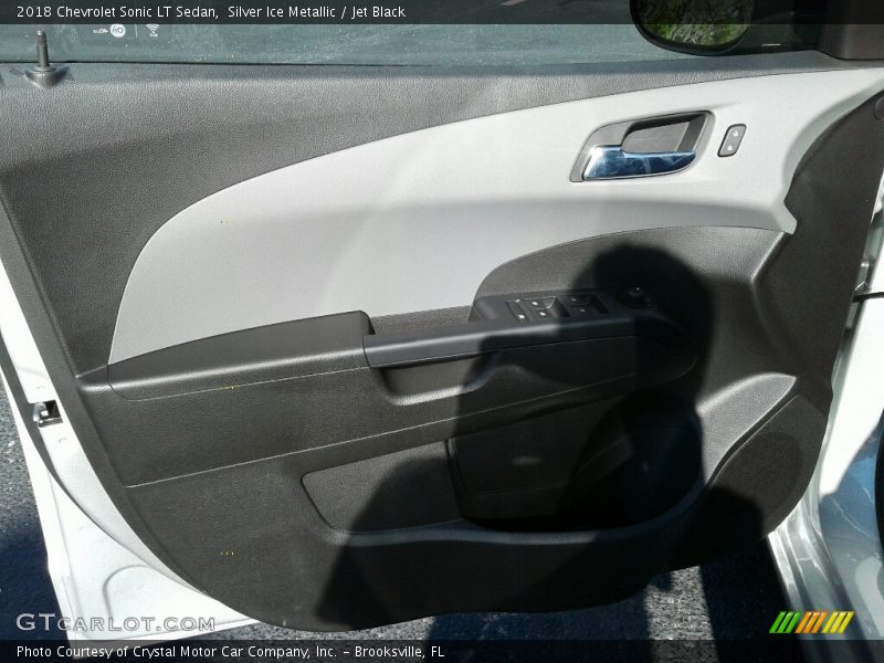 Silver Ice Metallic / Jet Black 2018 Chevrolet Sonic LT Sedan