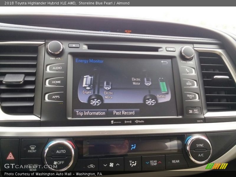 Shoreline Blue Pearl / Almond 2018 Toyota Highlander Hybrid XLE AWD