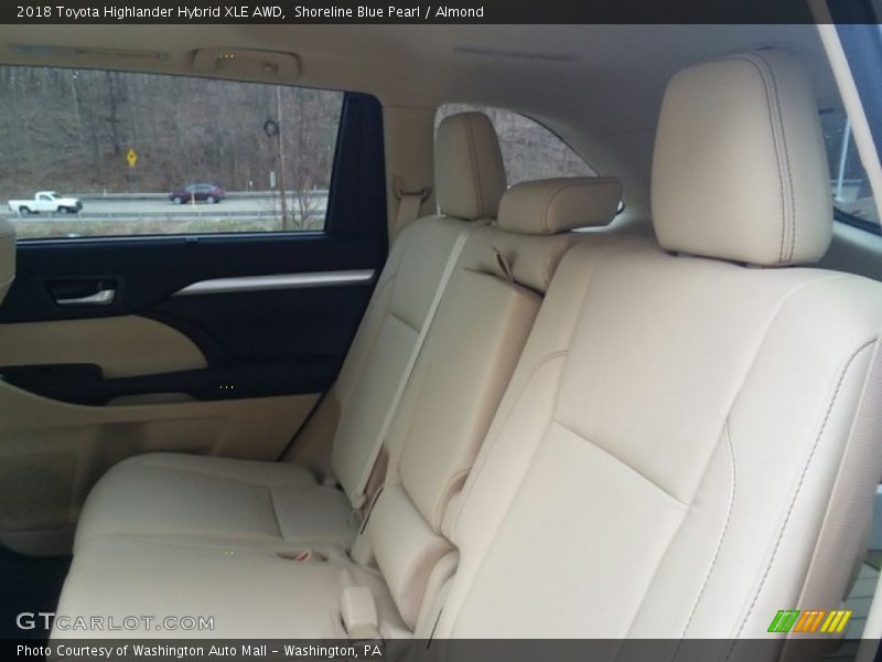 Shoreline Blue Pearl / Almond 2018 Toyota Highlander Hybrid XLE AWD