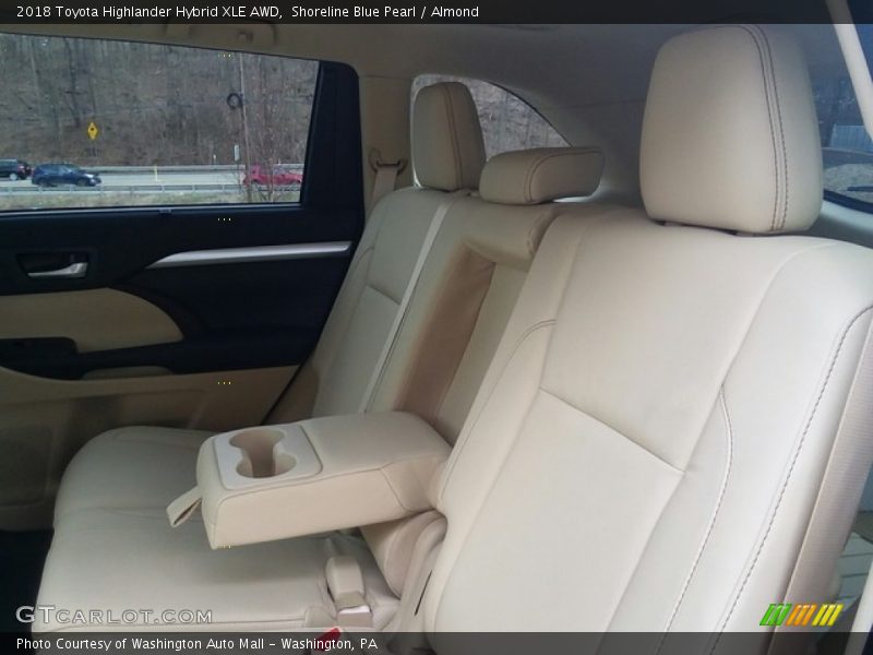 Shoreline Blue Pearl / Almond 2018 Toyota Highlander Hybrid XLE AWD