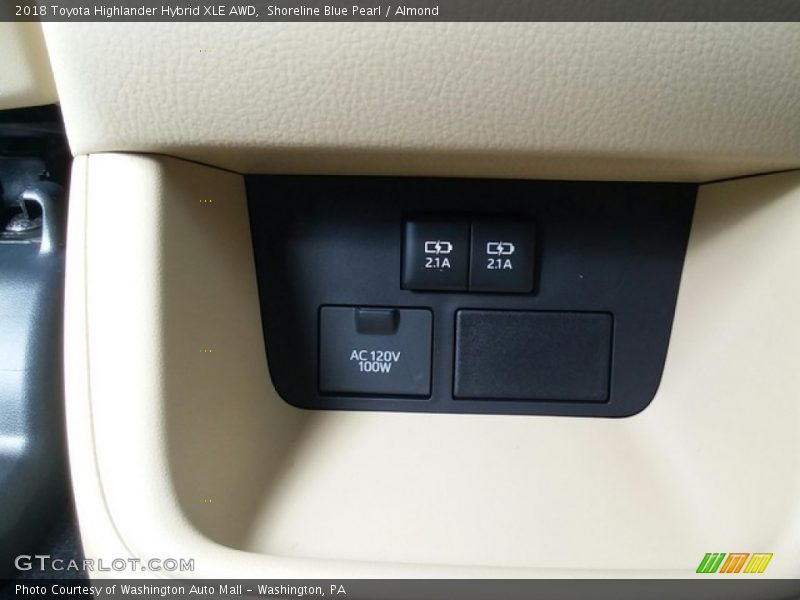 Shoreline Blue Pearl / Almond 2018 Toyota Highlander Hybrid XLE AWD