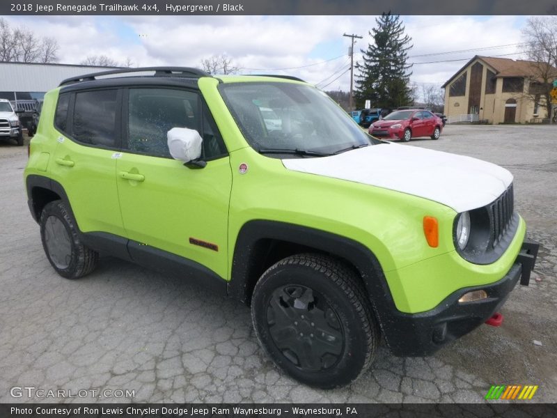 Front 3/4 View of 2018 Renegade Trailhawk 4x4