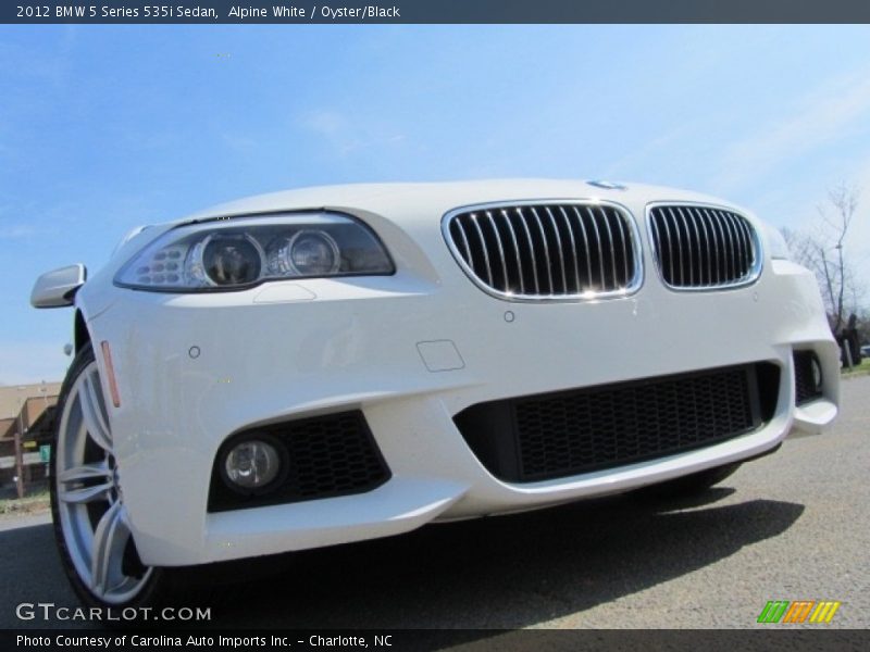 Alpine White / Oyster/Black 2012 BMW 5 Series 535i Sedan