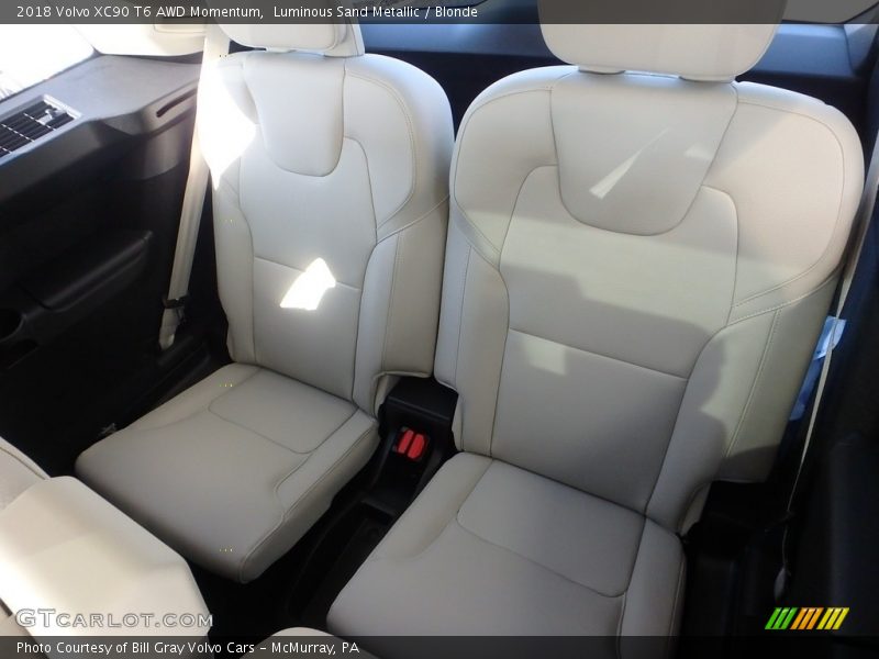 Luminous Sand Metallic / Blonde 2018 Volvo XC90 T6 AWD Momentum