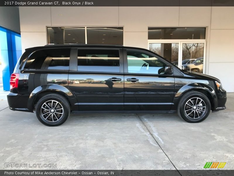 Black Onyx / Black 2017 Dodge Grand Caravan GT
