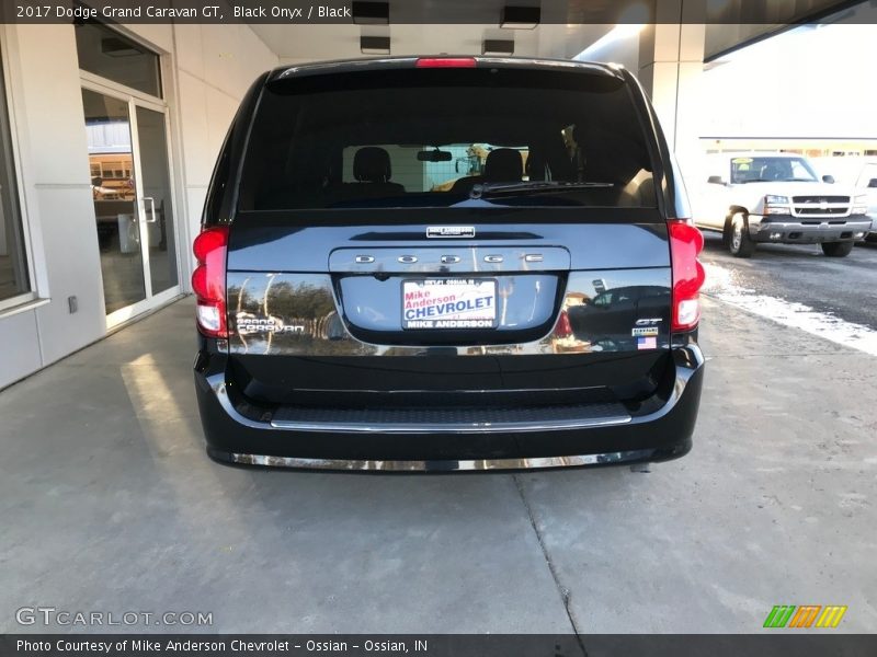Black Onyx / Black 2017 Dodge Grand Caravan GT