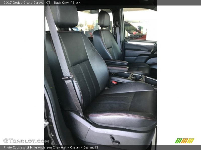 Black Onyx / Black 2017 Dodge Grand Caravan GT