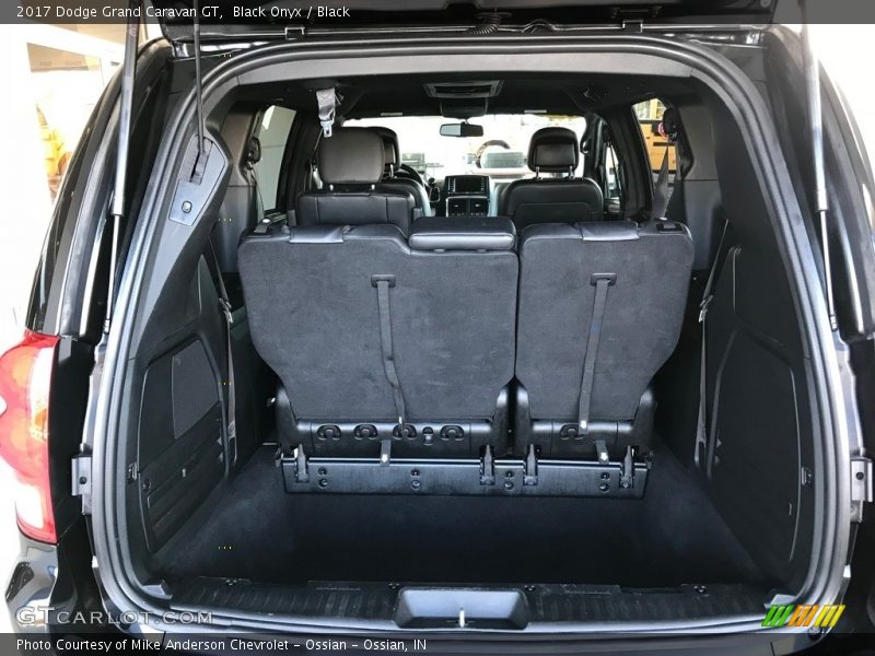 Black Onyx / Black 2017 Dodge Grand Caravan GT