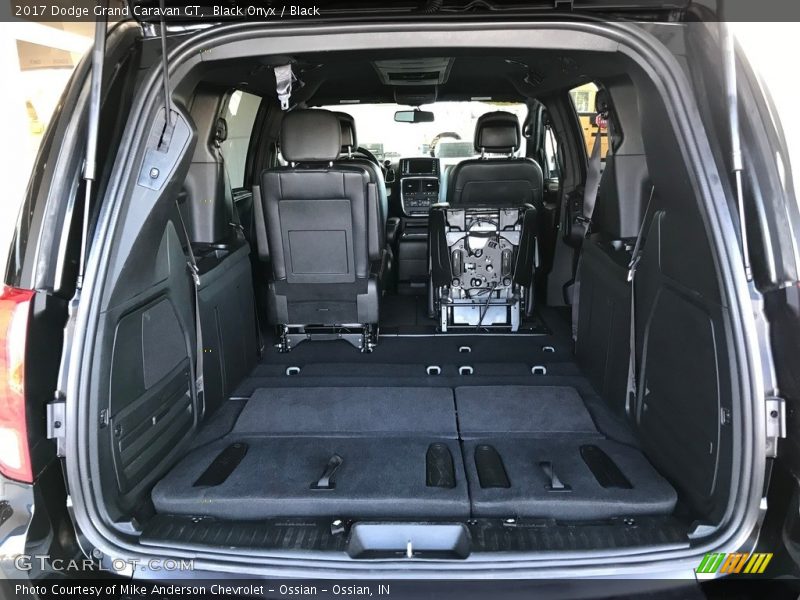 Black Onyx / Black 2017 Dodge Grand Caravan GT
