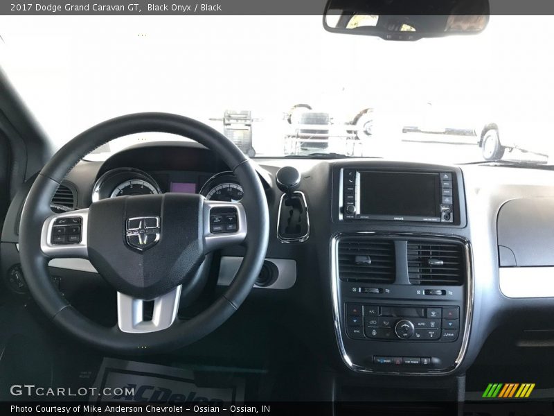Black Onyx / Black 2017 Dodge Grand Caravan GT
