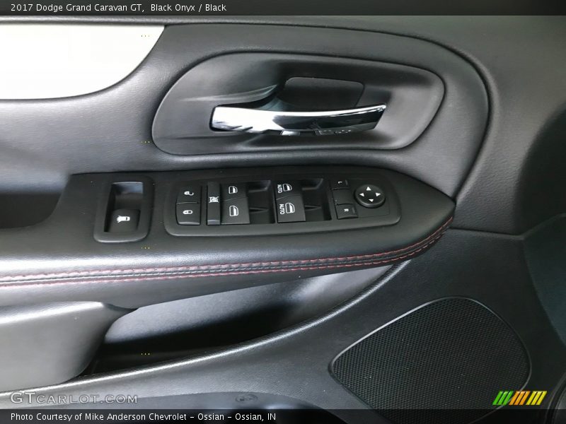 Black Onyx / Black 2017 Dodge Grand Caravan GT
