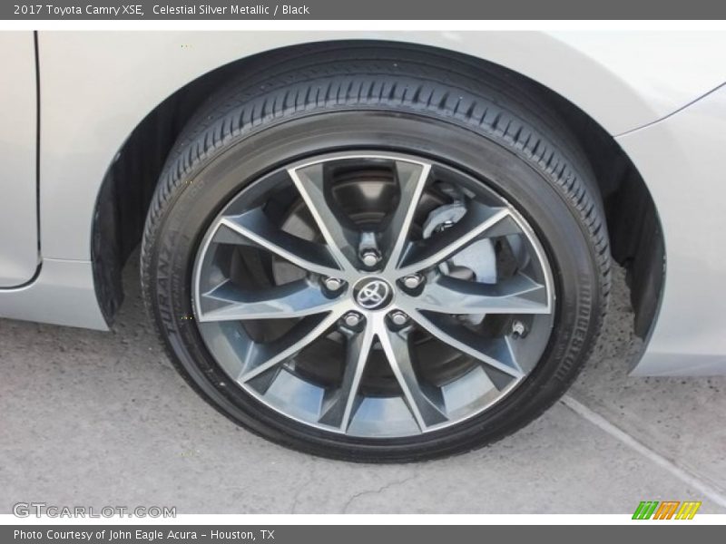 Celestial Silver Metallic / Black 2017 Toyota Camry XSE