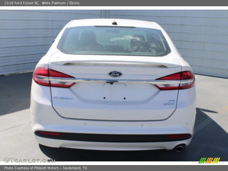 White Platinum / Ebony 2018 Ford Fusion SE