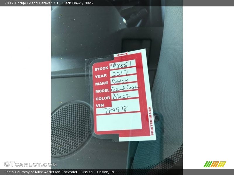 Black Onyx / Black 2017 Dodge Grand Caravan GT