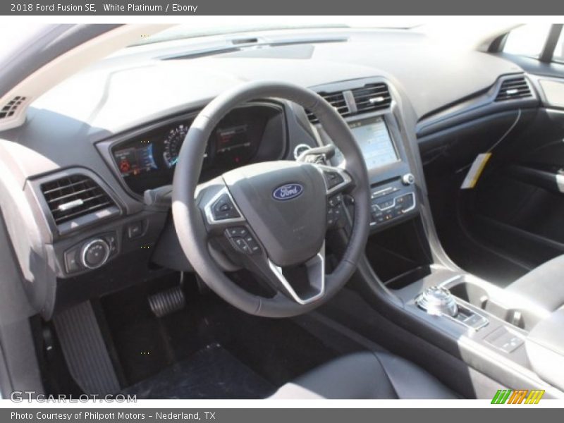 White Platinum / Ebony 2018 Ford Fusion SE