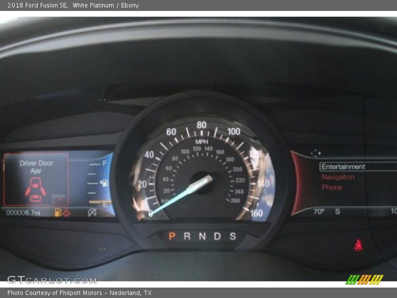 White Platinum / Ebony 2018 Ford Fusion SE