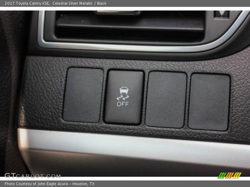 Celestial Silver Metallic / Black 2017 Toyota Camry XSE