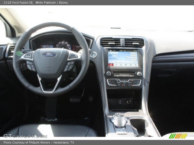 White Platinum / Ebony 2018 Ford Fusion SE
