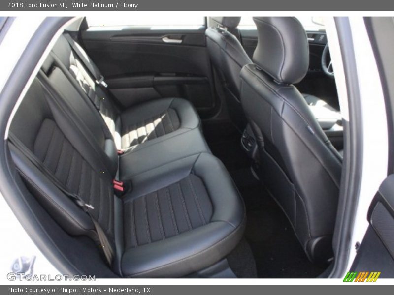 White Platinum / Ebony 2018 Ford Fusion SE