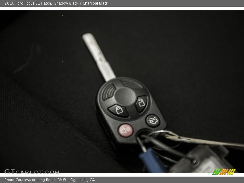 Shadow Black / Charcoal Black 2016 Ford Focus SE Hatch