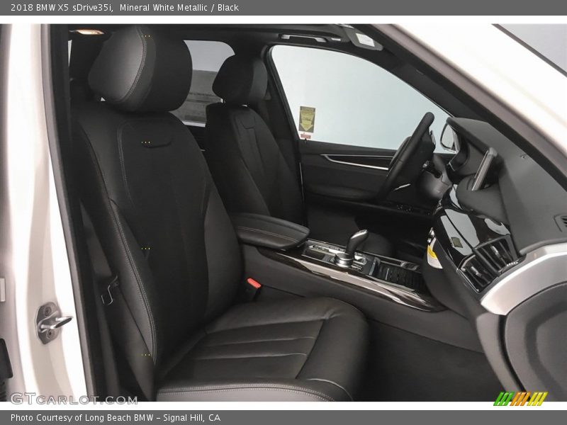 Mineral White Metallic / Black 2018 BMW X5 sDrive35i