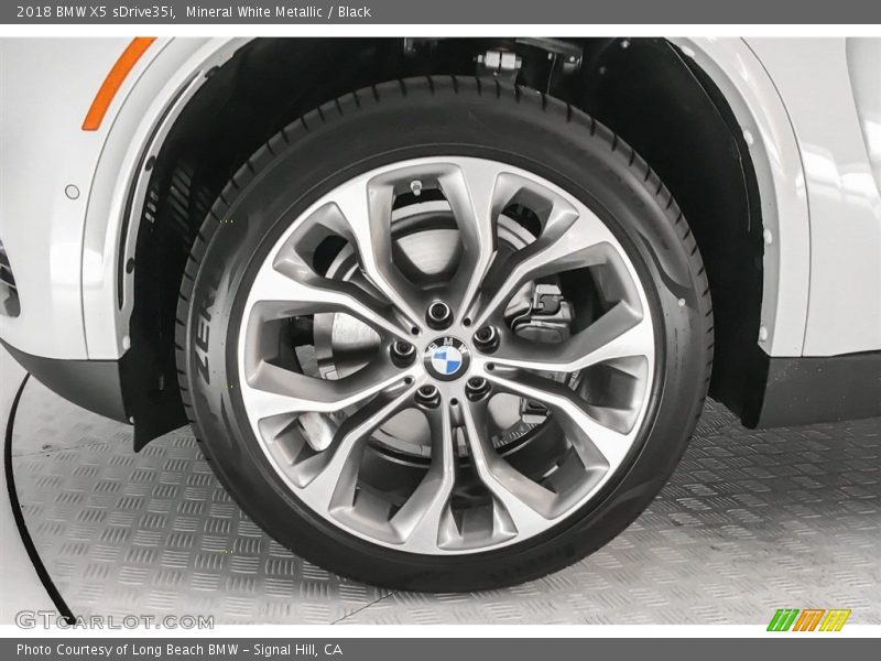 Mineral White Metallic / Black 2018 BMW X5 sDrive35i