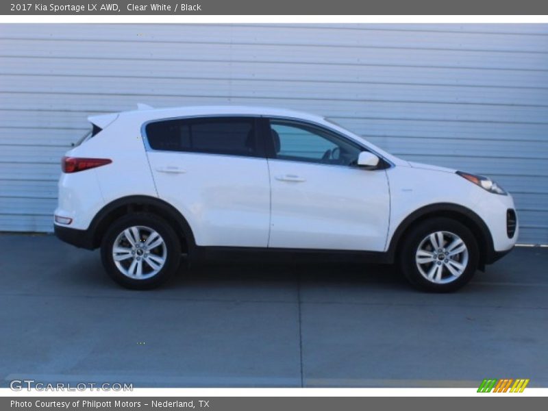 Clear White / Black 2017 Kia Sportage LX AWD