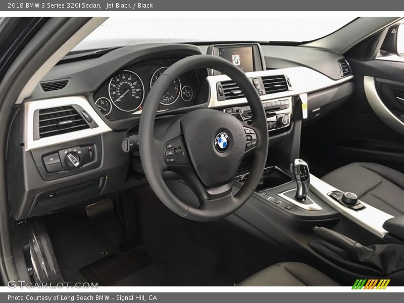 Jet Black / Black 2018 BMW 3 Series 320i Sedan