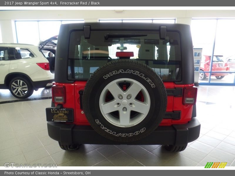 Firecracker Red / Black 2017 Jeep Wrangler Sport 4x4