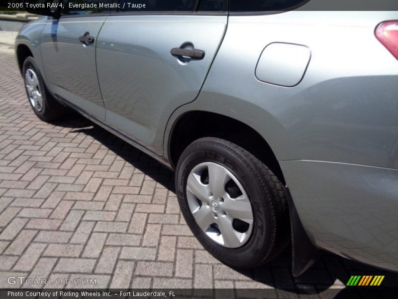 Everglade Metallic / Taupe 2006 Toyota RAV4