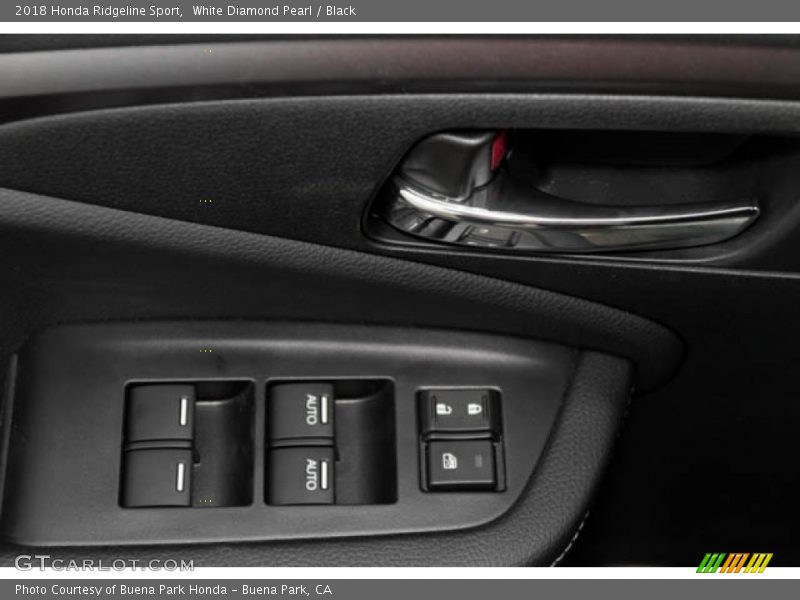 White Diamond Pearl / Black 2018 Honda Ridgeline Sport