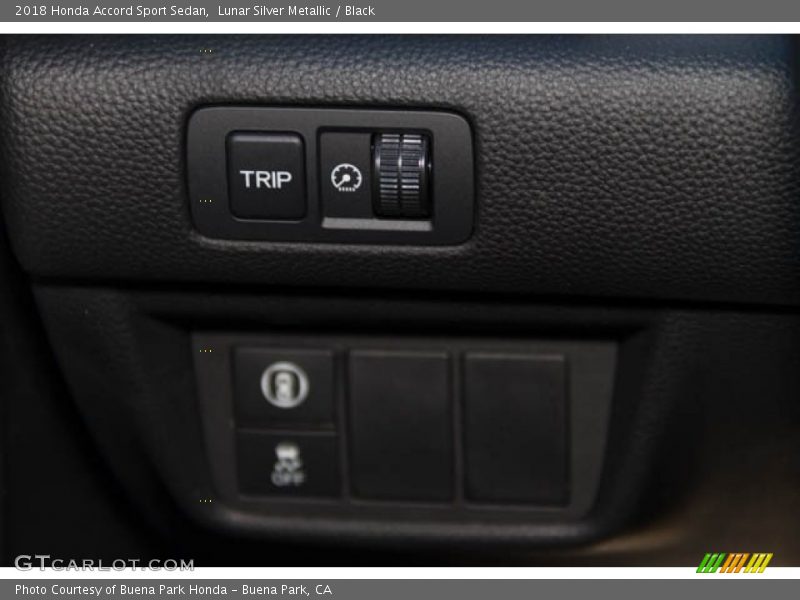 Lunar Silver Metallic / Black 2018 Honda Accord Sport Sedan