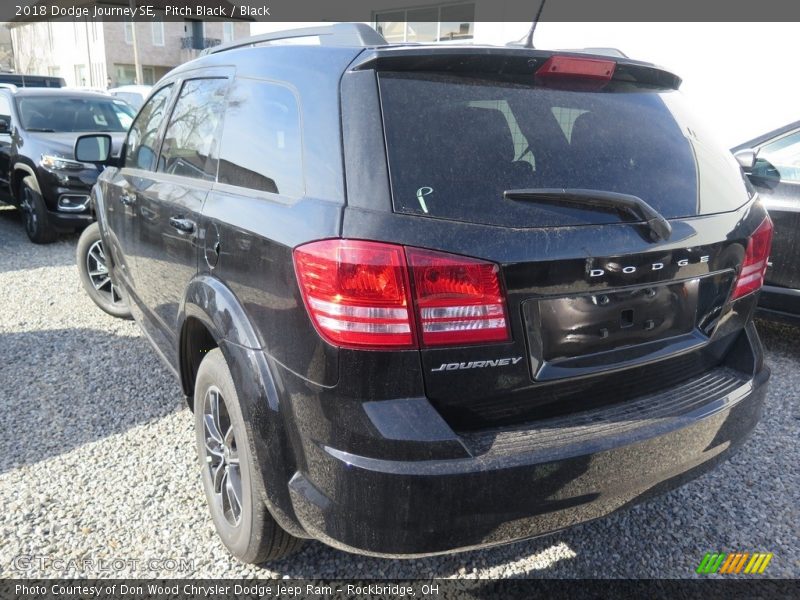 Pitch Black / Black 2018 Dodge Journey SE