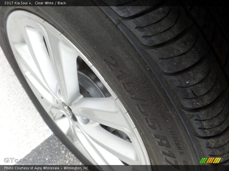 Clear White / Black 2017 Kia Soul +