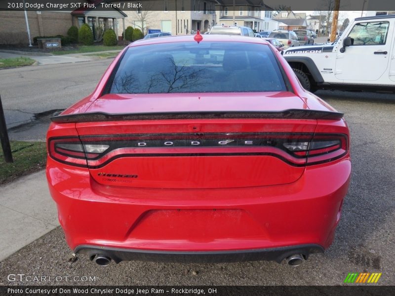 Torred / Black 2018 Dodge Charger SXT Plus