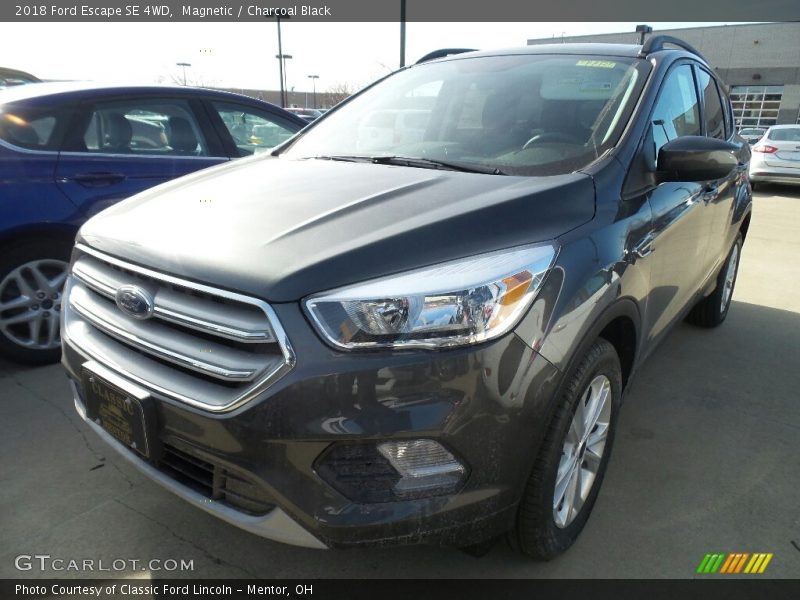 Magnetic / Charcoal Black 2018 Ford Escape SE 4WD