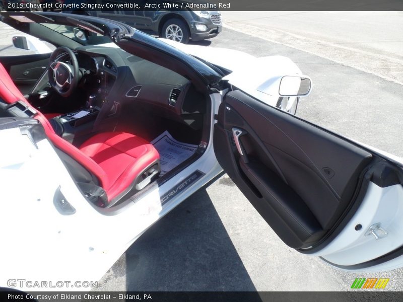 Arctic White / Adrenaline Red 2019 Chevrolet Corvette Stingray Convertible