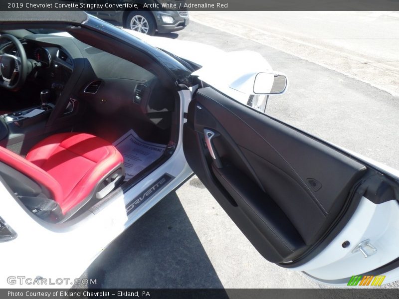 Arctic White / Adrenaline Red 2019 Chevrolet Corvette Stingray Convertible