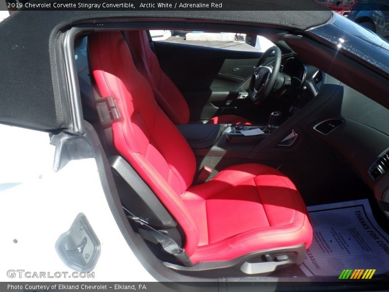 Arctic White / Adrenaline Red 2019 Chevrolet Corvette Stingray Convertible