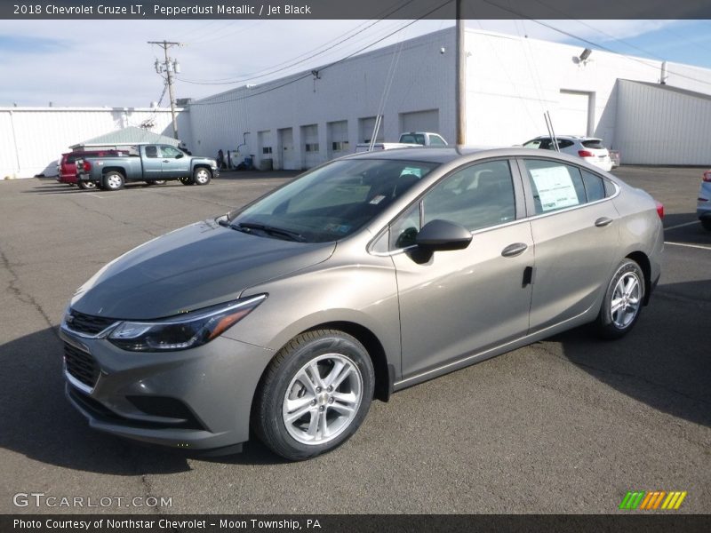Pepperdust Metallic / Jet Black 2018 Chevrolet Cruze LT