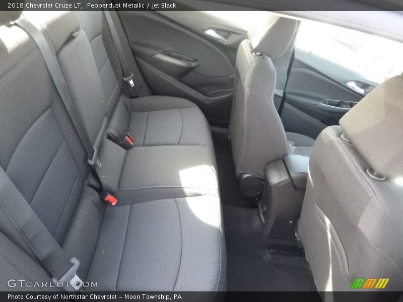 Pepperdust Metallic / Jet Black 2018 Chevrolet Cruze LT