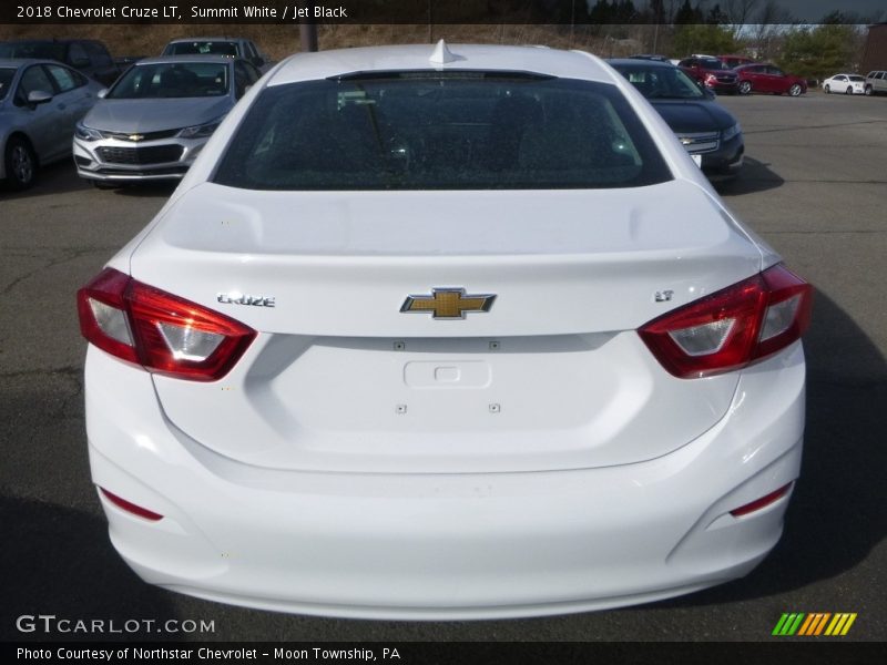 Summit White / Jet Black 2018 Chevrolet Cruze LT
