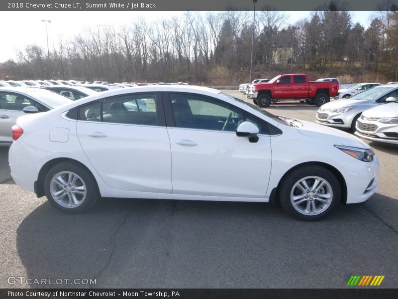 Summit White / Jet Black 2018 Chevrolet Cruze LT