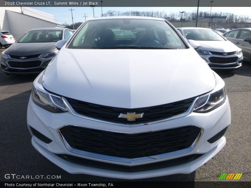Summit White / Jet Black 2018 Chevrolet Cruze LT