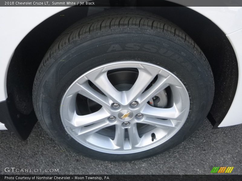 Summit White / Jet Black 2018 Chevrolet Cruze LT