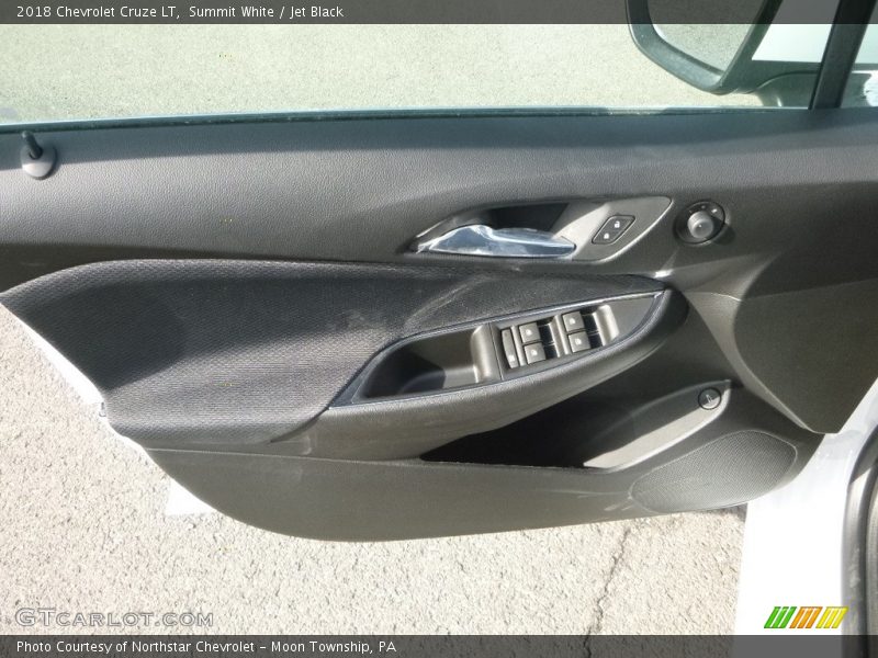 Summit White / Jet Black 2018 Chevrolet Cruze LT