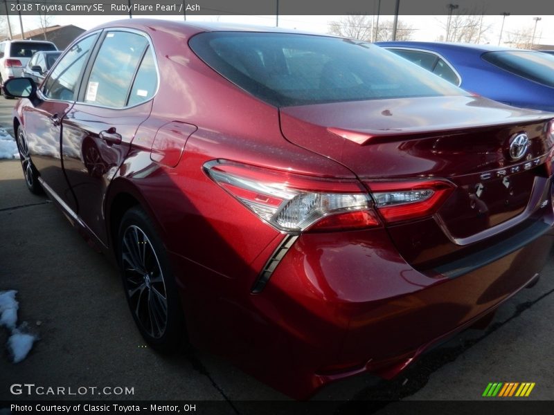 Ruby Flare Pearl / Ash 2018 Toyota Camry SE