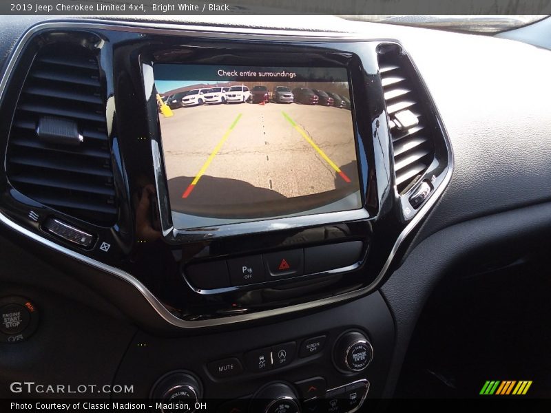 Bright White / Black 2019 Jeep Cherokee Limited 4x4